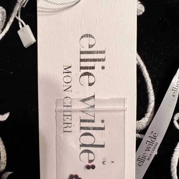 Formal Dress - Picture 9 of 10